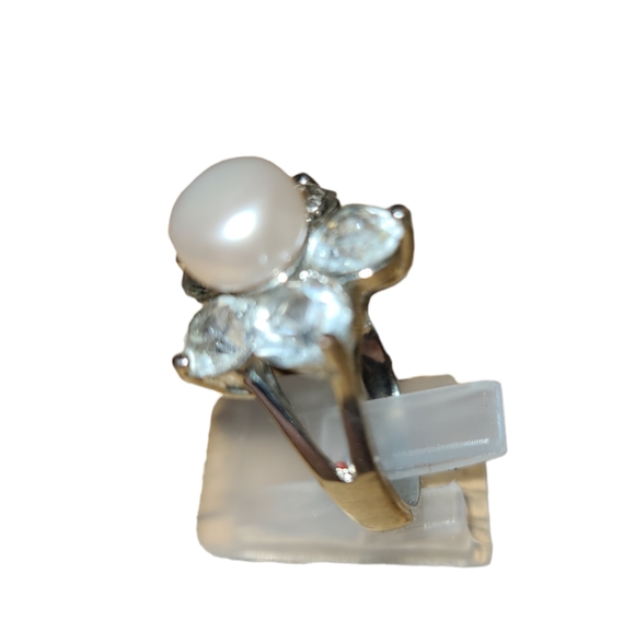 Vintage Faux Pearl with Crystals Flower Ring L4 - Picture 3 of 5